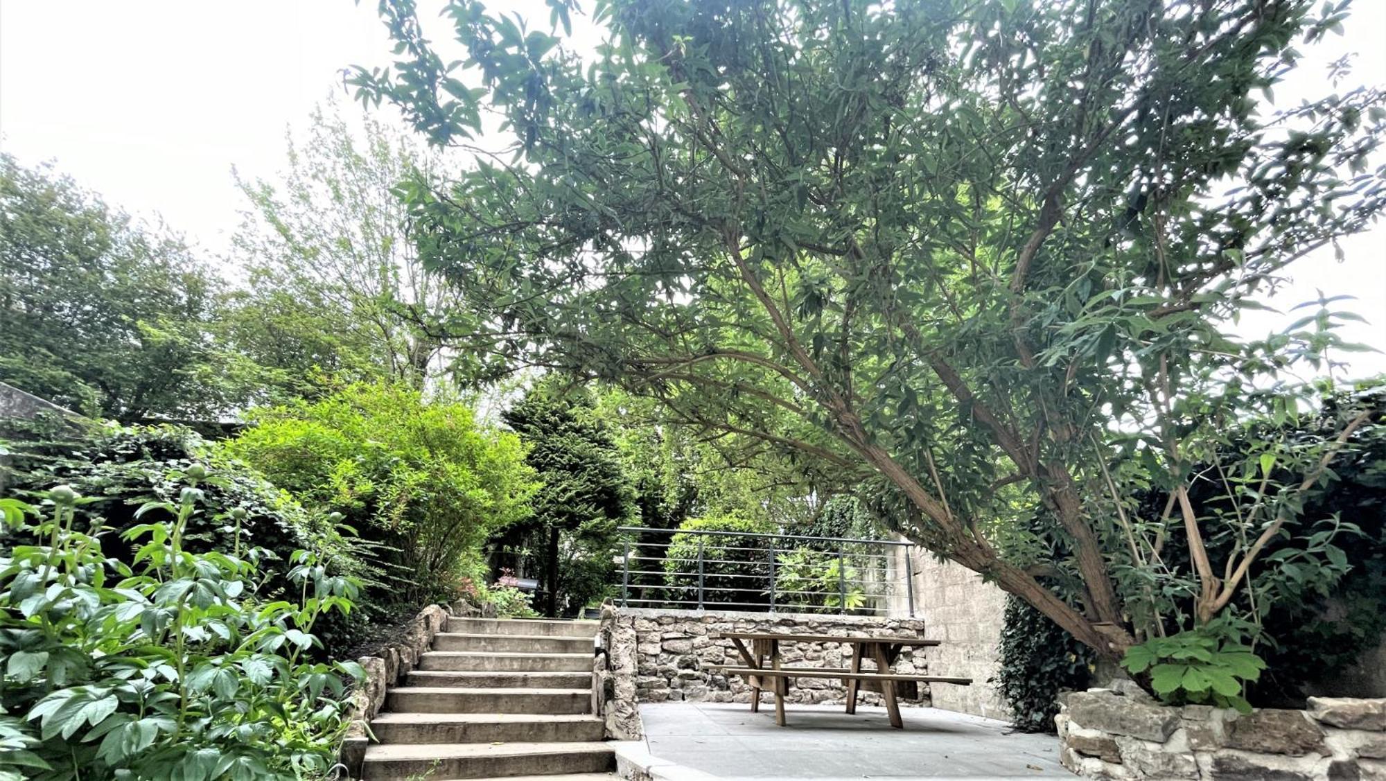 Au Jardin De La Basilique Leilighet Boulogne-sur-Mer Eksteriør bilde